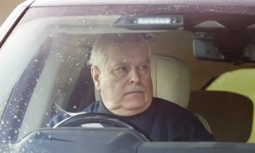 Prince Andrew quietly removes royal plates from cars in latest blow