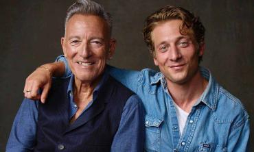 Jeremy Allen White reveals the gift he received from Bruce Springsteen