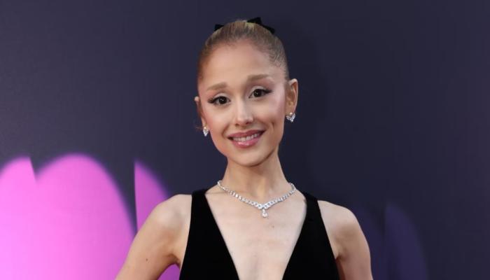 Ariana Grande fans pleads to sue impersonator after recent move