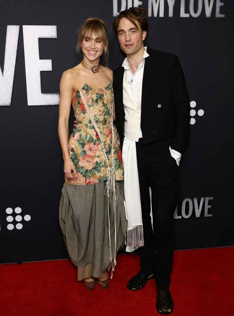 Robert Pattinson, Suki Waterhouse serve ‘hot couple’ looks