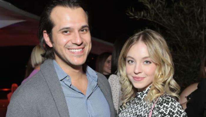 Sydney Sweeney leaves past with Jonathan Davino behind