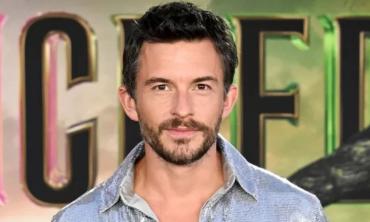 Jonathan Bailey teases his part in 'Wicked' in new TikTok video