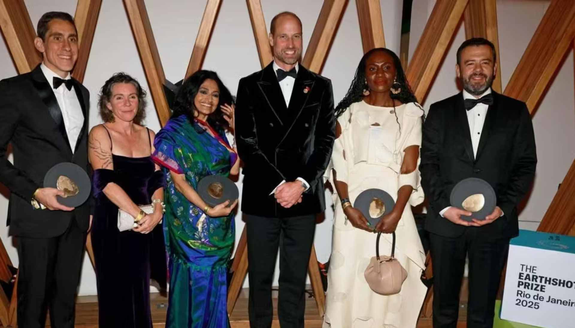 Prince William announces winners of Earthshot prize who will recieve £1 million