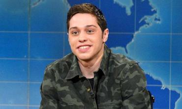 Pete Davidson makes strong 'SNL' comeback with hilarious roasts 