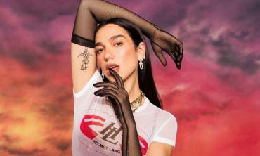 Dua Lipa shocks by speaking Spanish in show