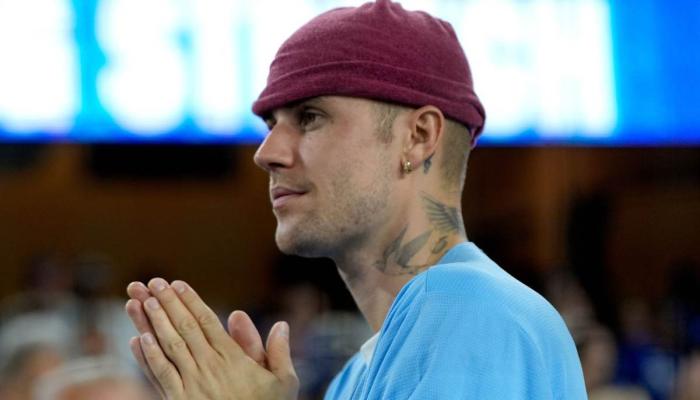 Justin Bieber reveals hes broke during live stream?