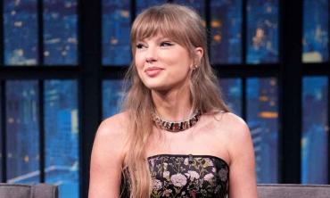 Taylor Swift’s secret note to late star sparks auction buzz