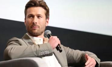 Glen Powell fulfills hosting dream on SNL tonight