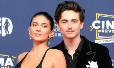 Timothée Chalamet shrugs off Kylie Jenner split, flashes carefree smile
