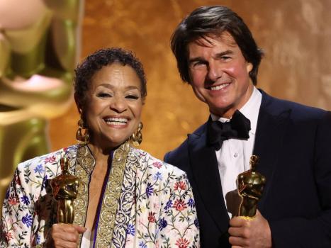 Debbie Allen gave emotional shoutout to Tom Cruise: 'We loved you'