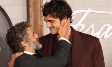 Jacob Elordi playfully slaps his favourite actor Oscar Isaac