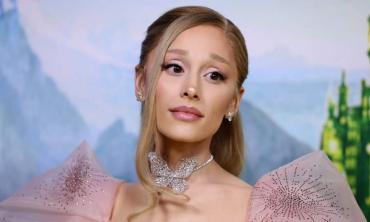 Ariana Grande struggles with major transformation: Fans offer solution