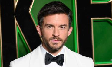 Jonathan Bailey’s lookalike sparks frenzy at 'Wicked: For Good' premiere