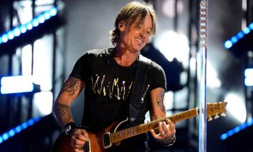 Keith Urban bashed for performing in presence of Donald Trump