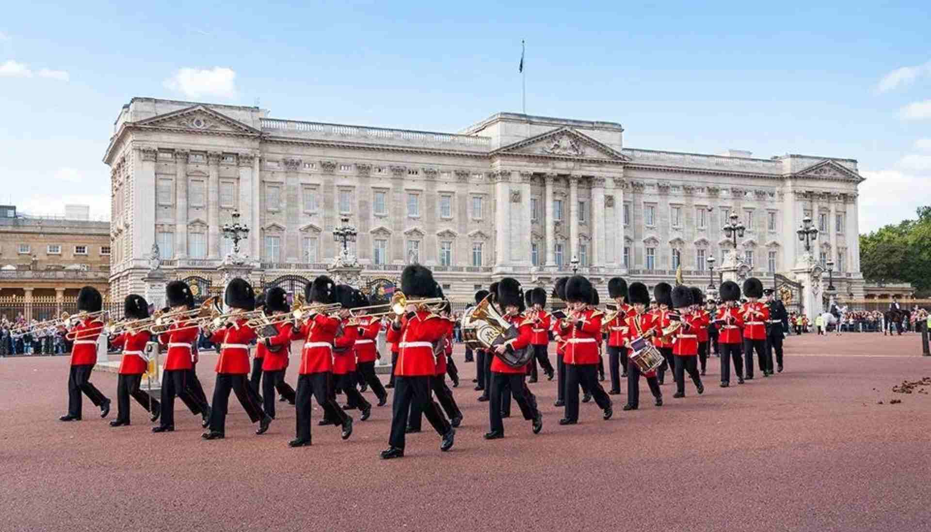 Buckingham Palace fake news prompts clarification