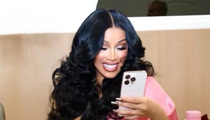 Cardi B raises eyebrows with disgusting move: Is this normal?