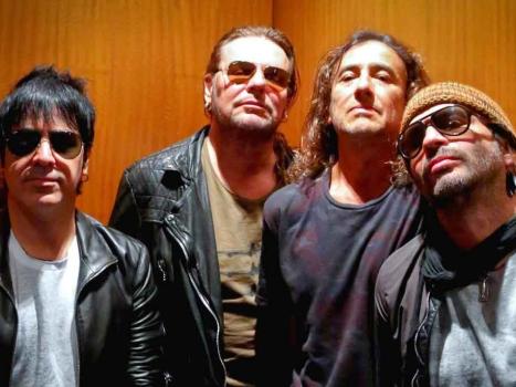 Mana bring on demand rain during show