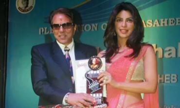 Priyanka Chopra mourns ‘loss of cinema’ as Dharmendra dies at 89