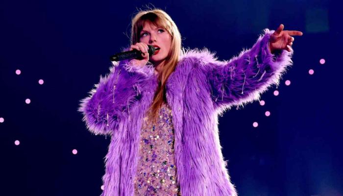 Taylor Swifts doppelganger or her twin: Meet the girl