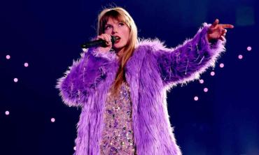 Taylor Swift's doppelganger or her twin: Meet the girl