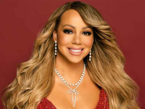 Mariah Carey shows off cooking skills for Thanksgiving