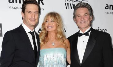 Oliver Hudson reflects on holiday season with 'Pa' Kurt Russell