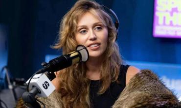 Miley Cyrus raises eyebrows with 'jab' at Donald Trump