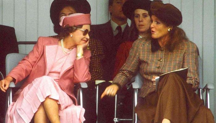 Sarah Ferguson makes bizarre remark about late Queen before leaving Royal Lodge