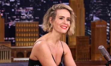 Sarah Paulson gets teary amid tribute to Diane Keaton at gala