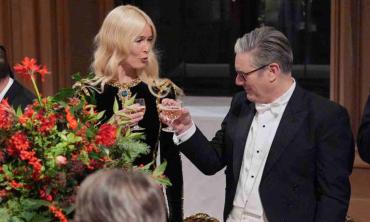Claudia Schiffer shares toast with Keir Starmer at Windsor Castle