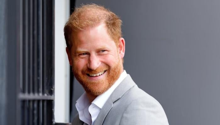 Prince Harry mocks royal family chaos with new Downton Abbey comparison