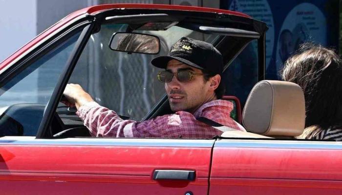 Joe Jonas daily routine sparks frenzy on the internet