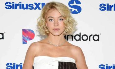 Sydney Sweeney ready for Christmas break with Scooter Braun rumours swirling
