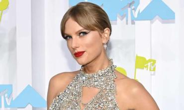 Taylor Swift sparks frenzy with hidden message about her next album