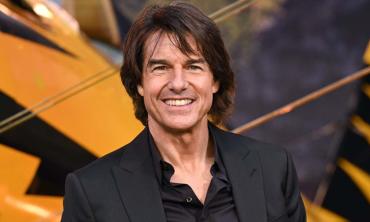 Tom Cruise brings his action skills to 'Star Wars' like never before