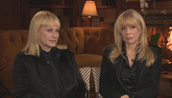 Patricia and Rosanna Arquette reunite on Dracula red carpet