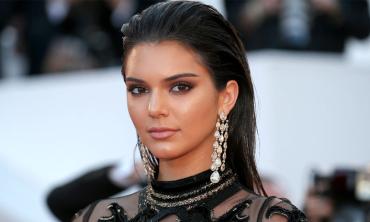 Kendall Jenner spotted at star-studded Super Bowl