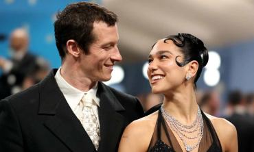 Dua Lipa, Callum Turner lose their cool over rude paparazzi