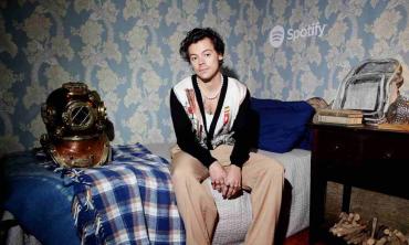 Harry Styles fans pushed to go extra mile for concert ticket: Report