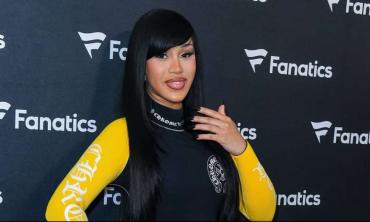 Cardi B blames government for mishap during tour concert