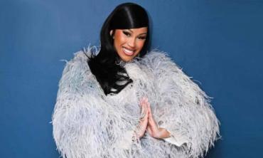 Cardi B apologizes amid drenching fan's fresh hairdo