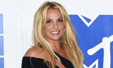 Britney Spears’ spending spree raises alarm among her close friends