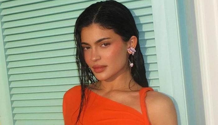 Kylie Jenner lists Hidden Hills home for $20 million