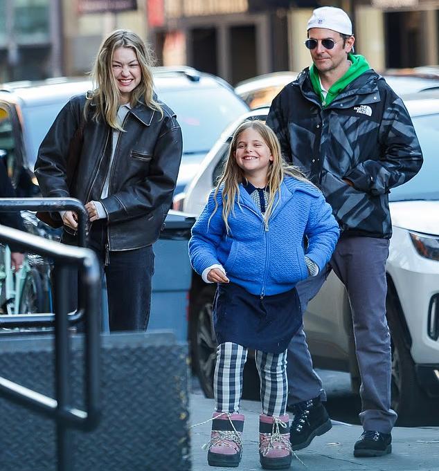 Gigi Hadid steps out with Bradley Coopers kid after Zayn Maliks comment about Khai