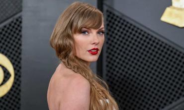 Taylor Swift fans 'bully' Vogue magazine for surprising headline