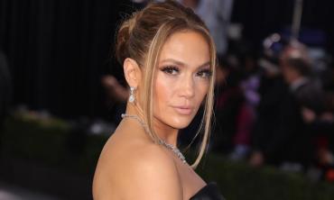 Jennifer Lopez gets cancelled for rare outing with manager