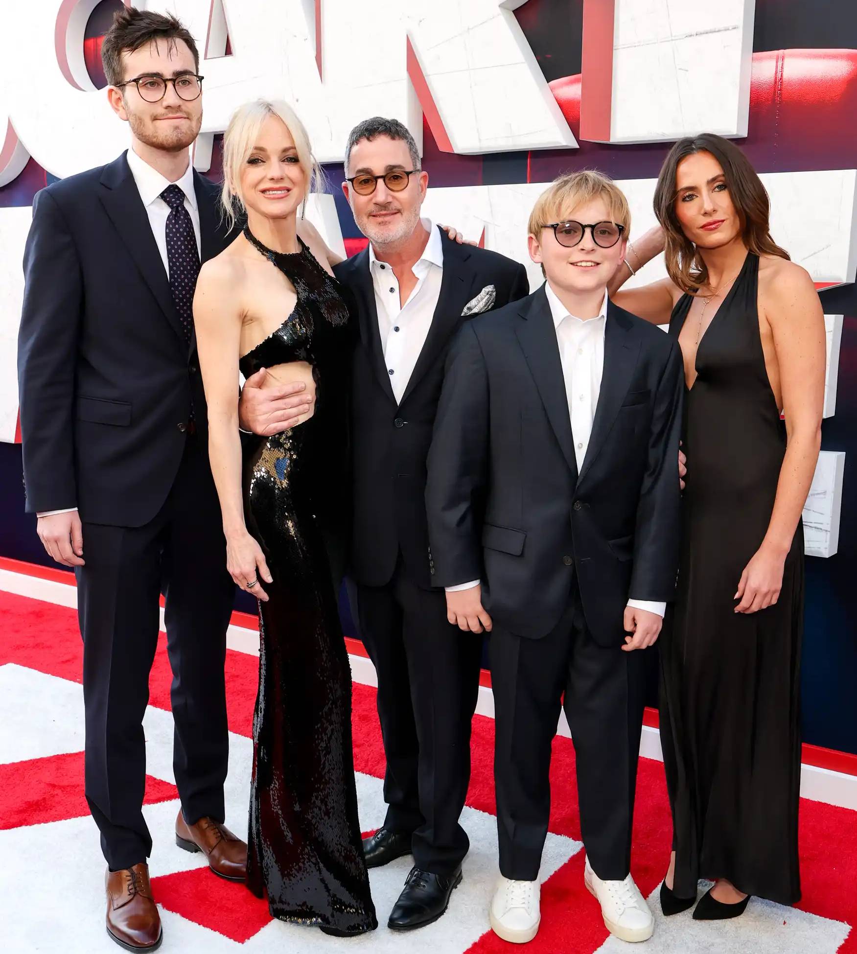 Anna Faris with family at Scary Movie premiere