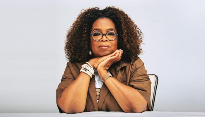 Oprah Winfrey reveals why she kept Whitney Houston’s on-stage fall a secret
