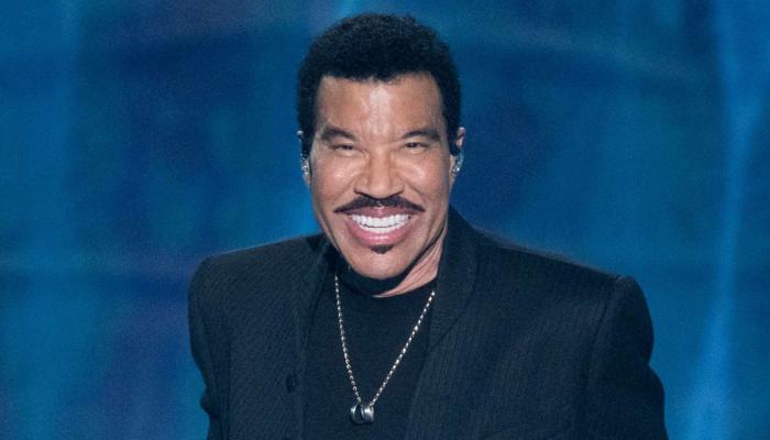 Lionel Richie breaks silence after health scare and postponed concerts