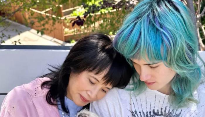 Friends star Lauren Tom reveals daughter Ellie has cancer